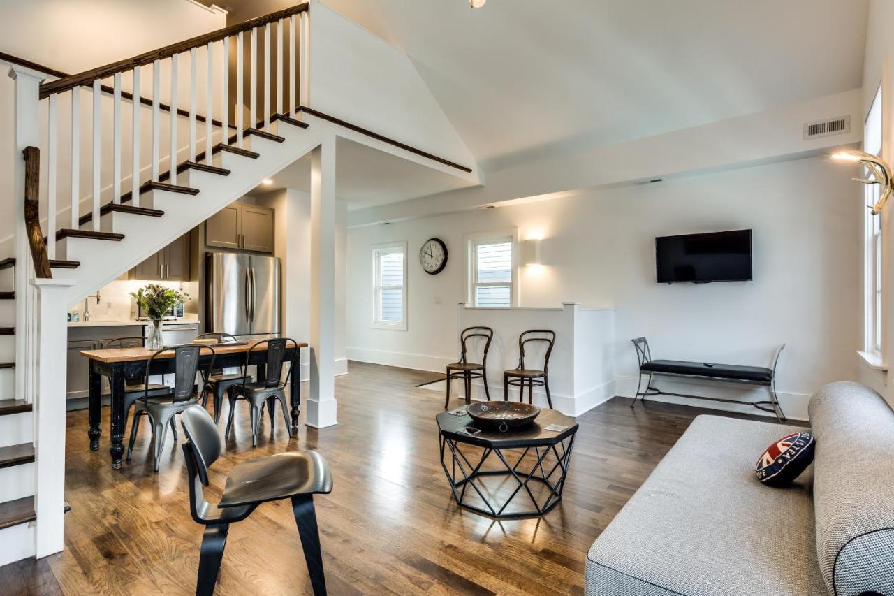 Old Town At It's Finest! Pet Friendly & Recently Renovated Top-floor Has Everything Need For A Perfect Windy Getaway *