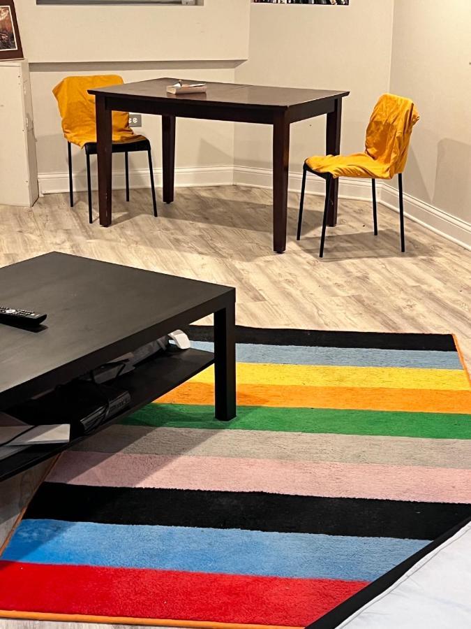 Quarto em Acomodações Particulares Simplified Living Space