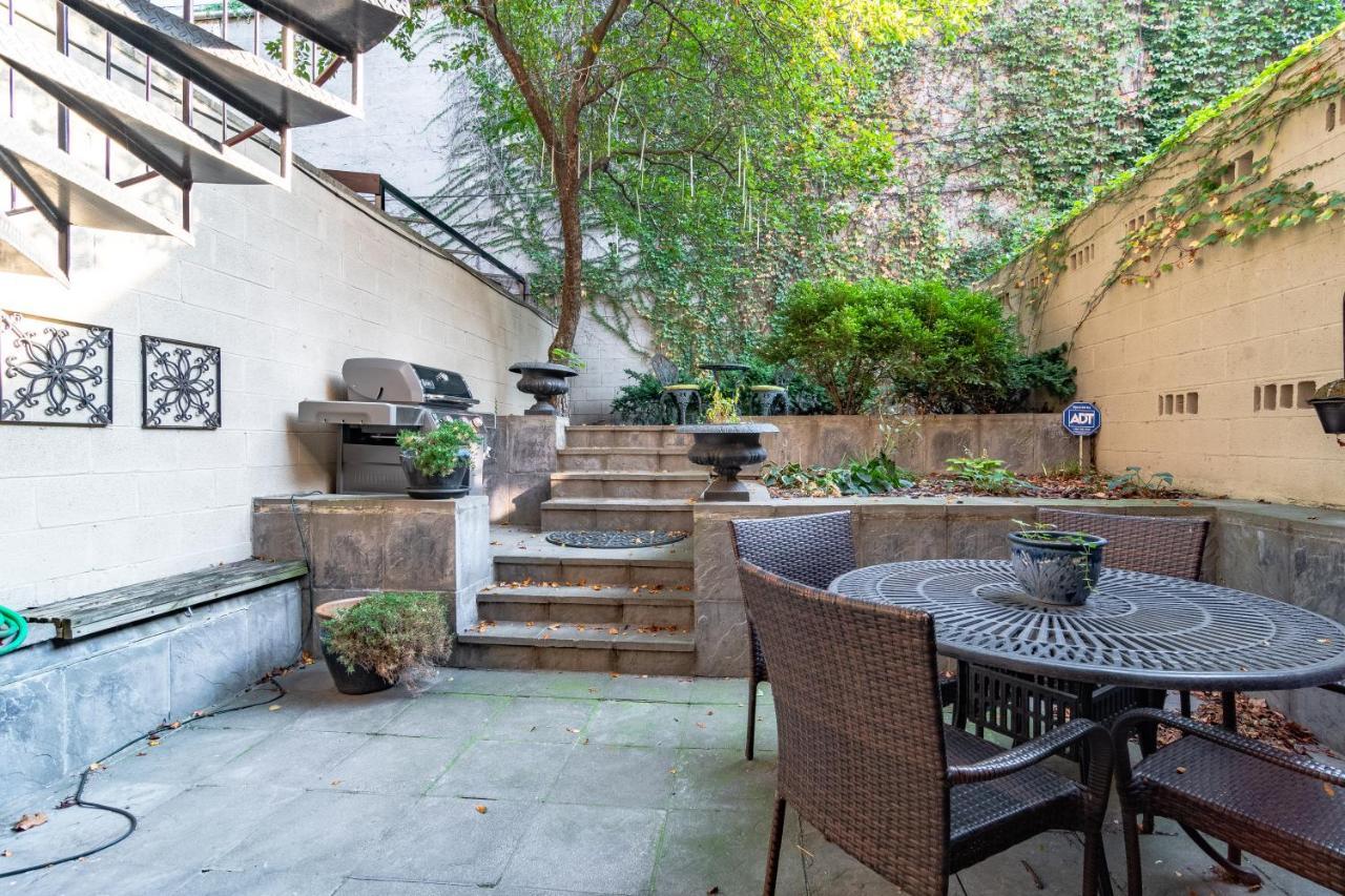 Villa Luxurious Gold Coast 4br 4-story With Parking Sleeps 12 Guests Chicago