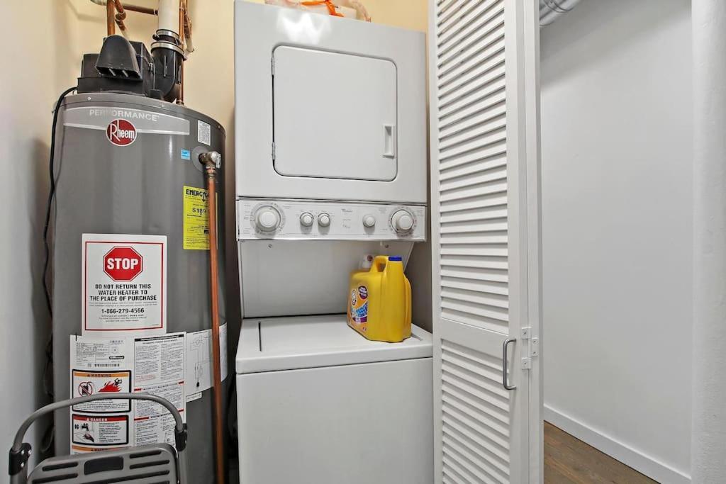 Apartment 1br Modern Luxe With In-unit Laundry - 204 Rep