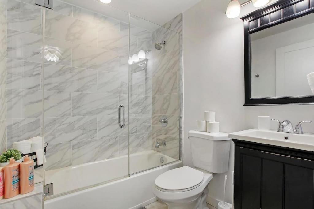 1br Modern Luxe With In-unit Laundry - 204 Rep Apartment *