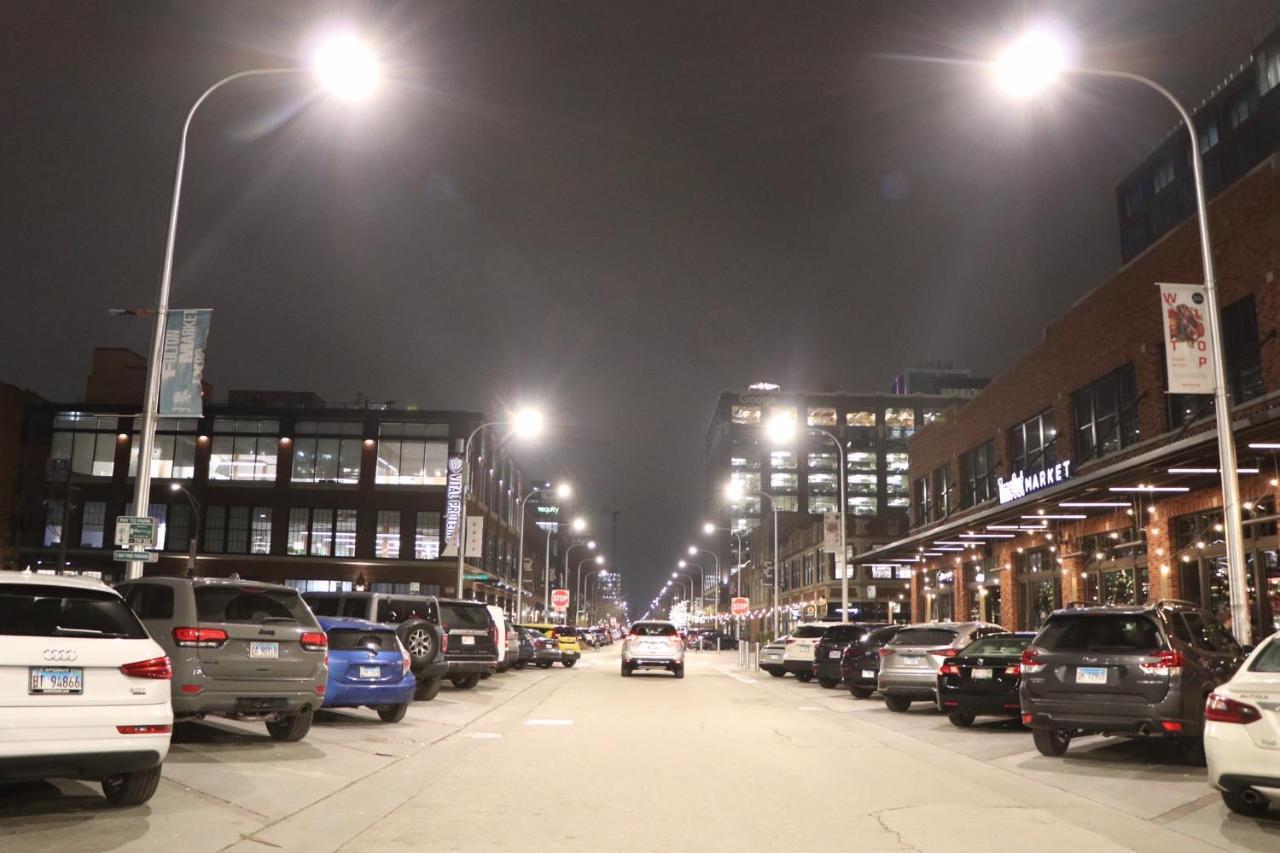 Exquisite Haven 2bed 2bath Near Downtown And United Center Apartment Chicago