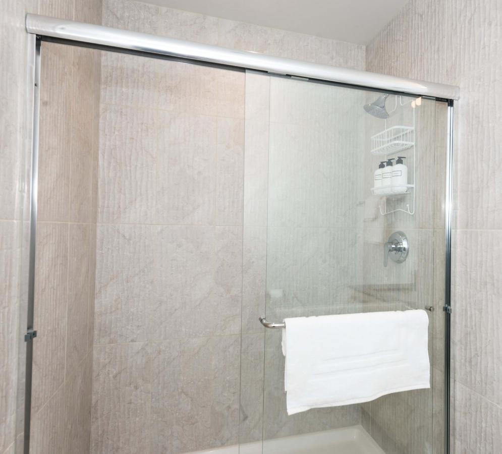 Chic 2br W Gym & Meeting By Gia *