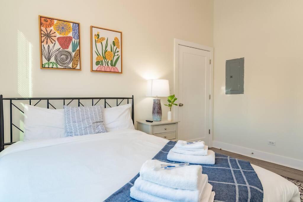 Mccormick Place Spacious 3br Family Heaven With Optional Parking Sleeps 10 Guests Near Soldier Field And Field Museum Apartment *