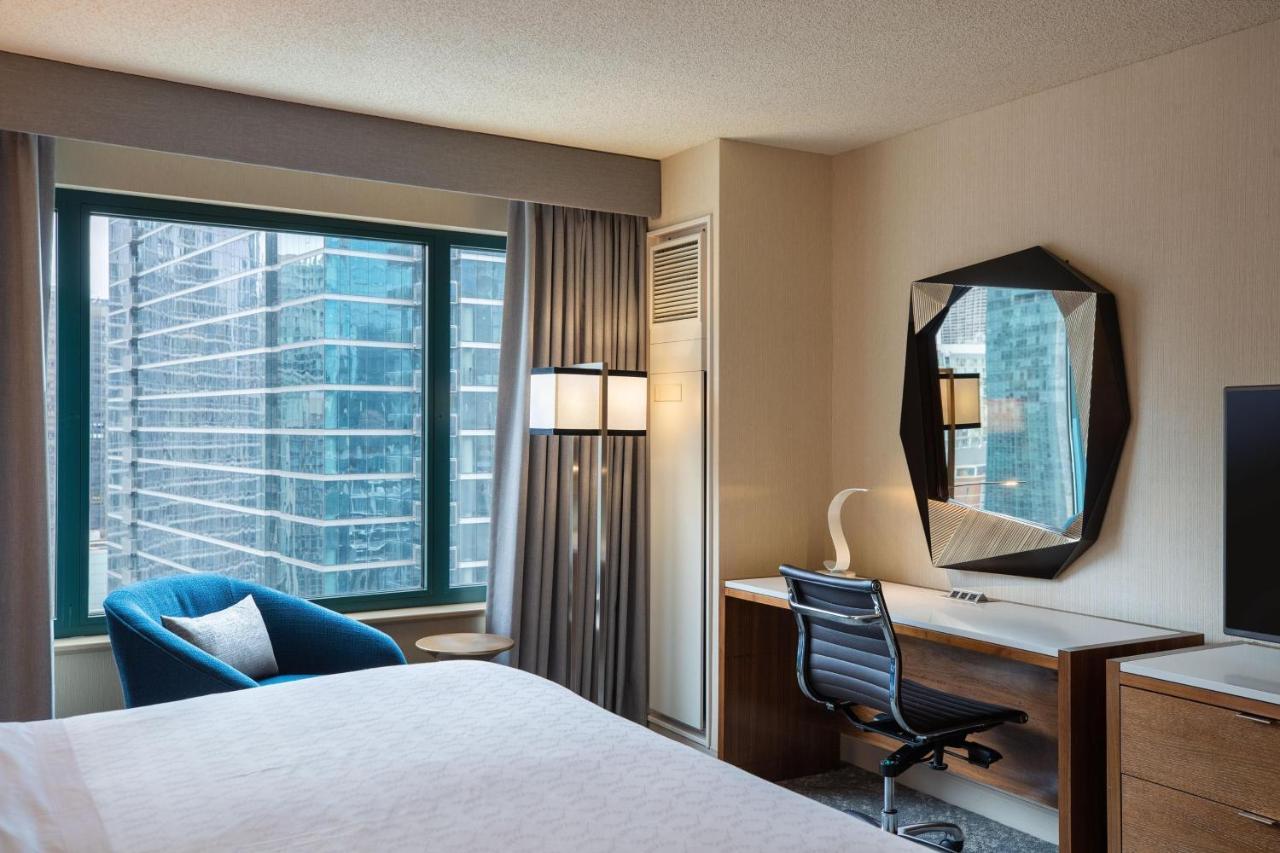 Sheraton Grand Riverwalk 4*