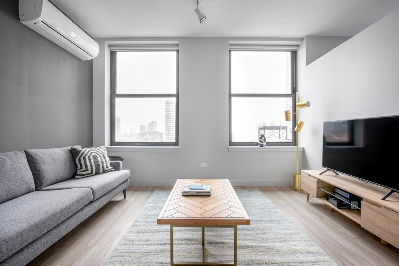 Loop 1br W Deck Gym Wd Nr W Loop The L Chi-220 * Chicago