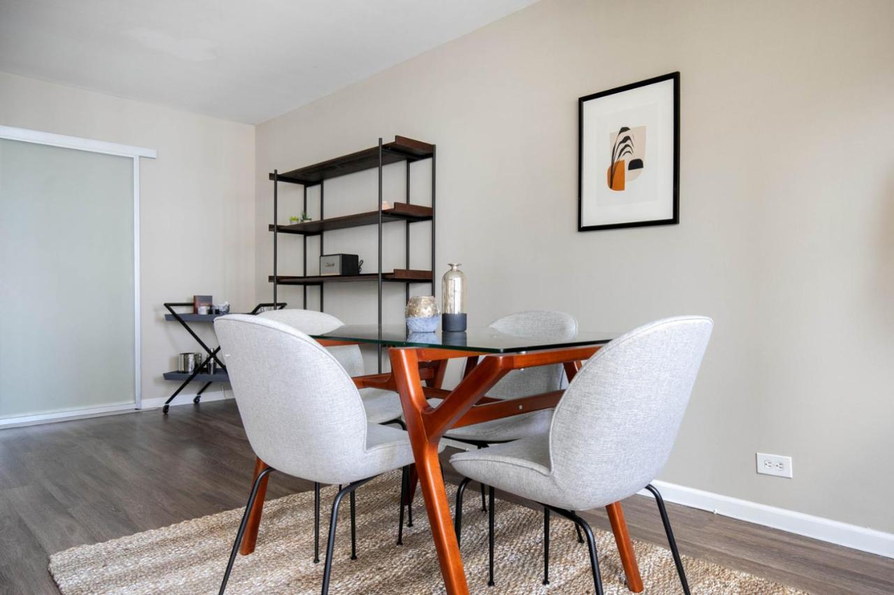 Gold Coast 2br W Gym Roof Nr Water Tower Chi-389 Apartment Chicago