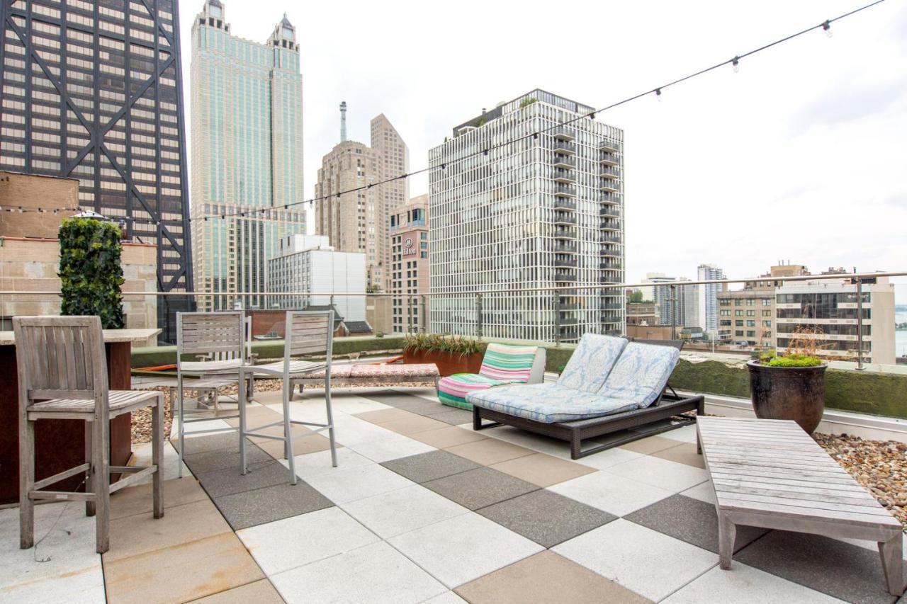 Gold Coast 2br W Gym Roof Nr Water Tower Chi-389 Apartment