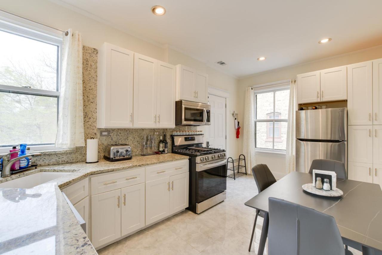 Chic About 1 Mi To Wrigley Field! * Chicago