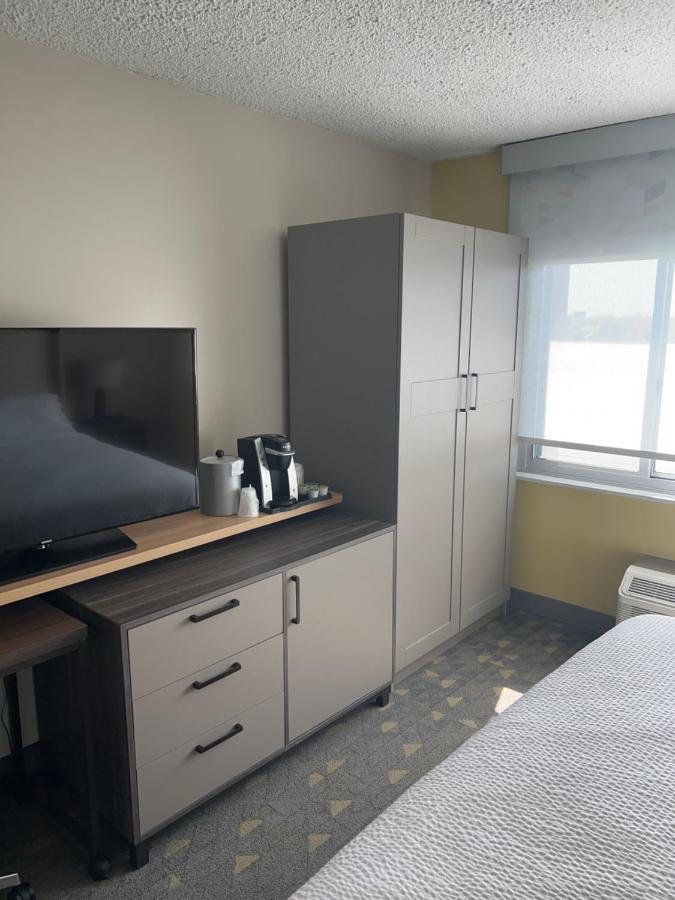 Hotel Midway Airport S By Ihg