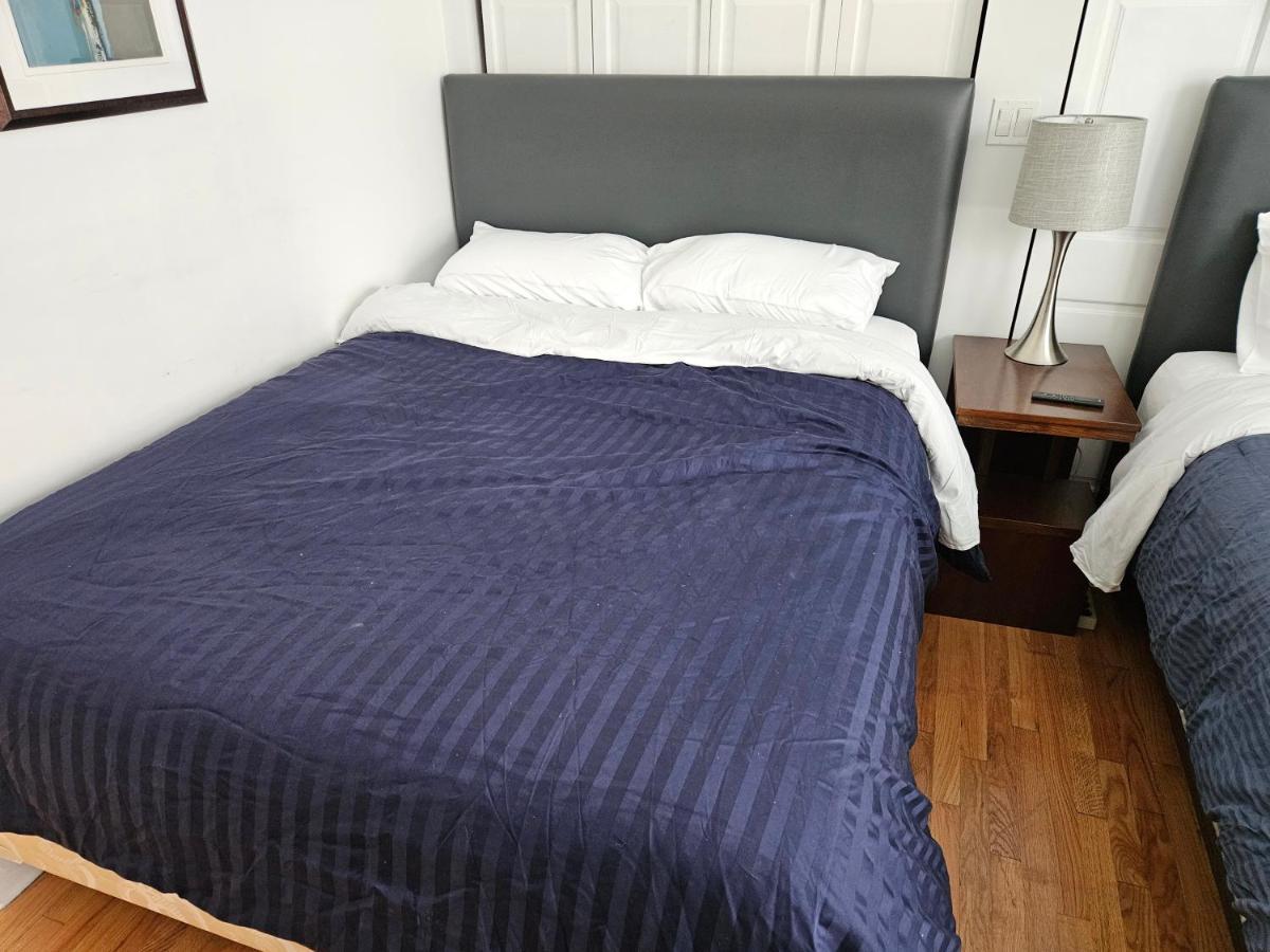 Club Salon Sleeps 10-20 Free Parking & Tv Appartement *