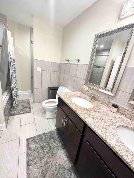Hébergement de vacances Beautifully Renovated House 10 Mins From Downtown Chicago