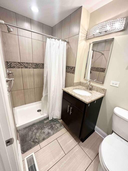 Hébergement de vacances Beautifully Renovated House 10 Mins From Downtown