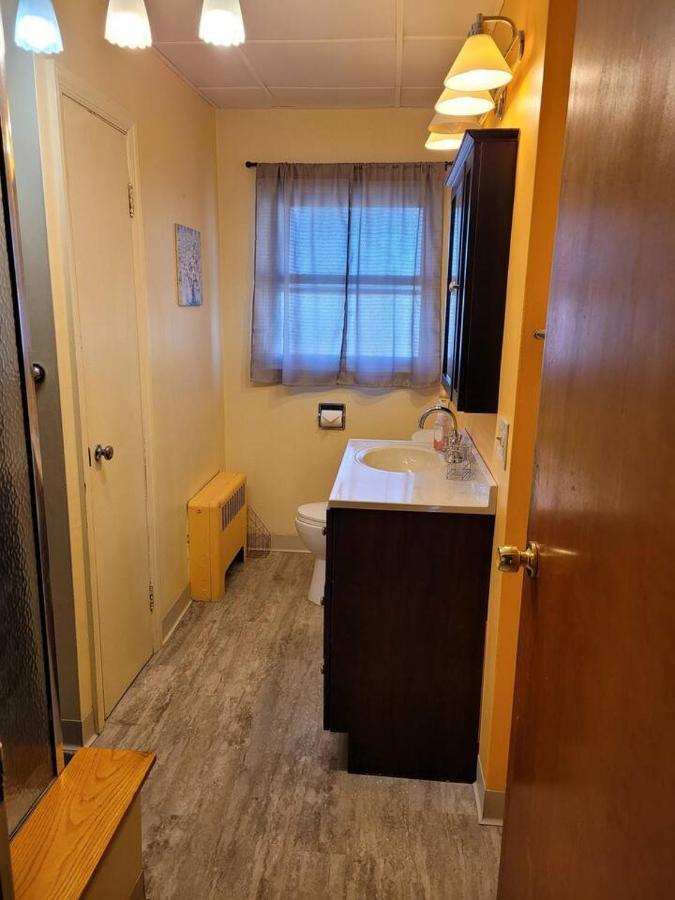 Apartment Great Getaway 2 Bedrooms Sleeps 1 To 4 Chicago