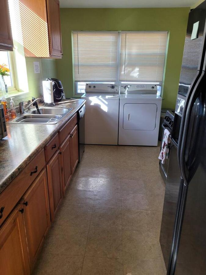 Great Getaway 2 Bedrooms Sleeps 1 To 4 Chicago