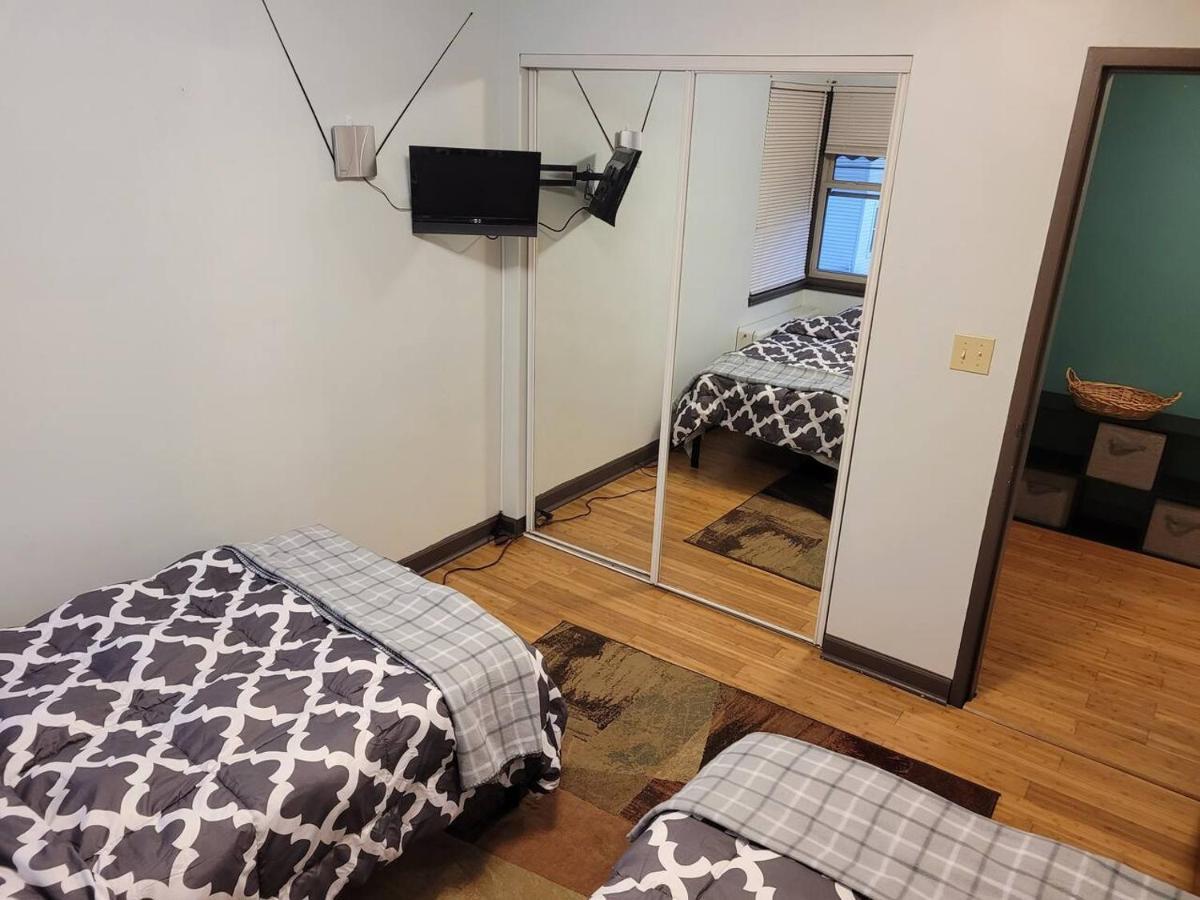 Great Getaway 2 Bedrooms Sleeps 1 To 4 *