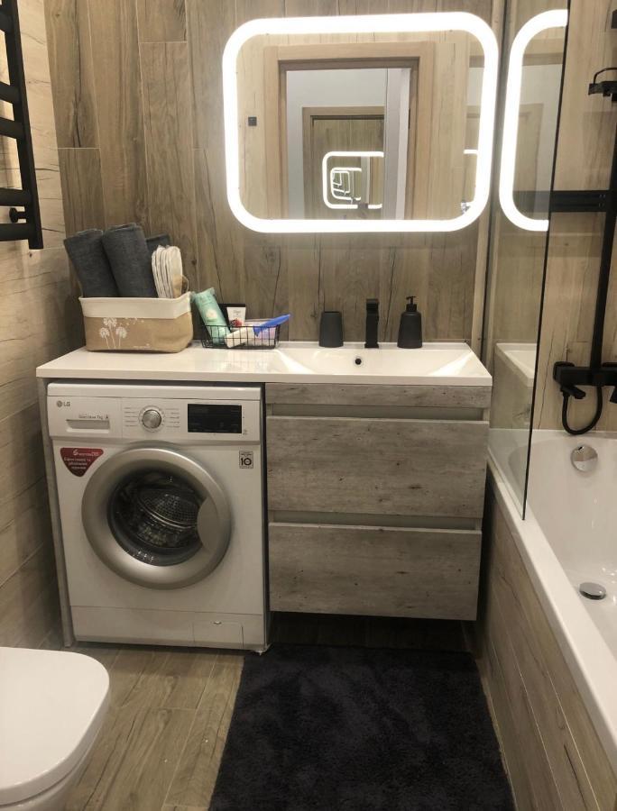 Oakley Square * Chicago