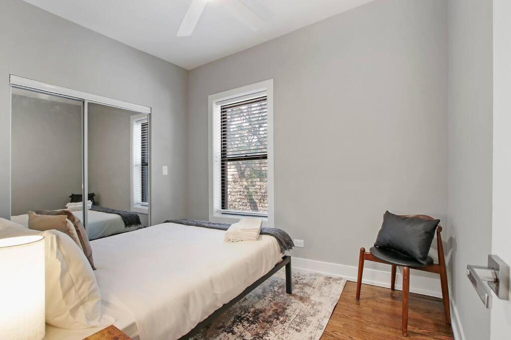 3br Spacious With In-unit Laundry - Kedzie 3f Apartment *