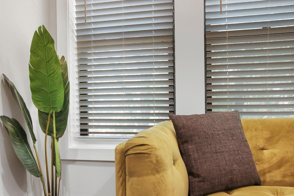 3br Spacious With In-unit Laundry - Kedzie 3f Apartment Chicago