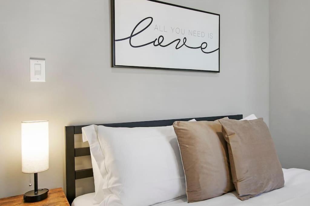 Apartment 3br Spacious With In-unit Laundry - Kedzie 3f Chicago