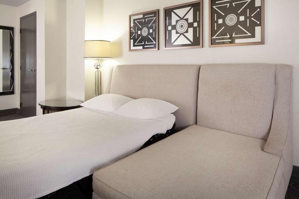 Hotel Silversmith And Chicago