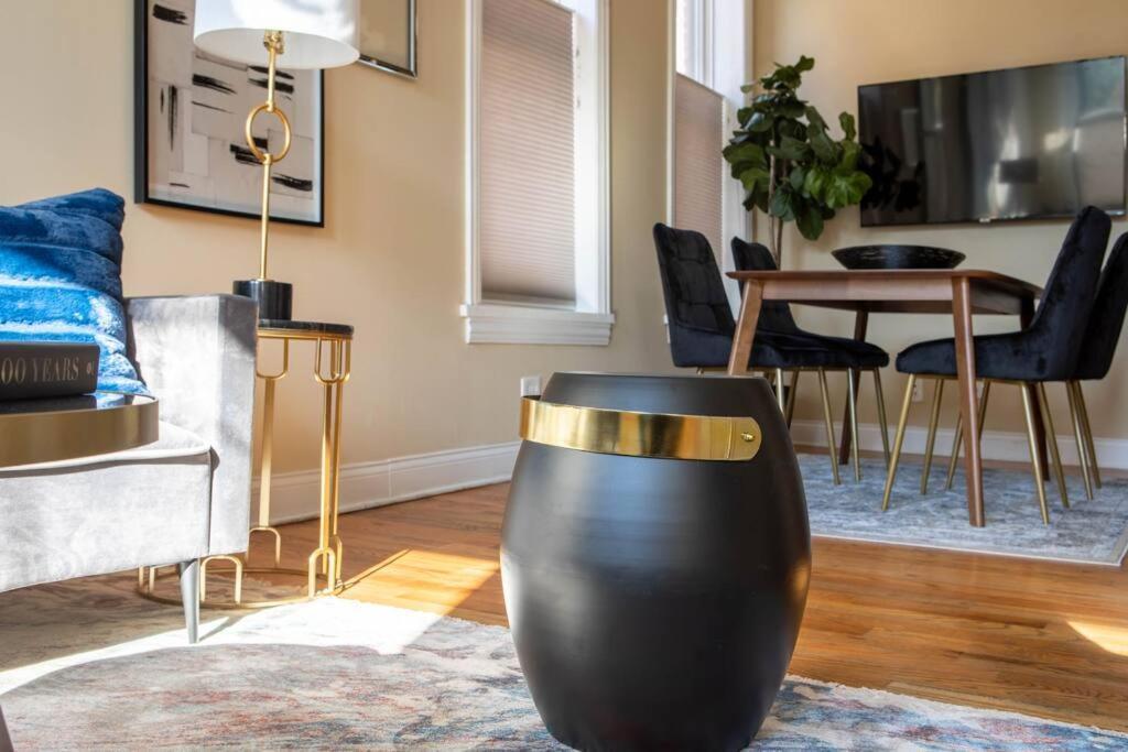 Getaway In The Heart Of Pilsen Apartment Chicago