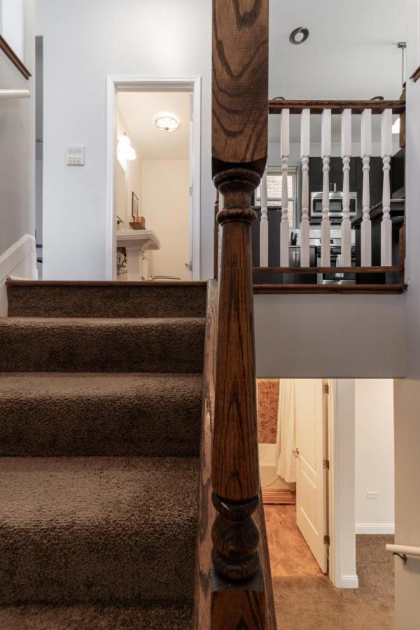 Logan Square Duplex 3br S2 Chicago