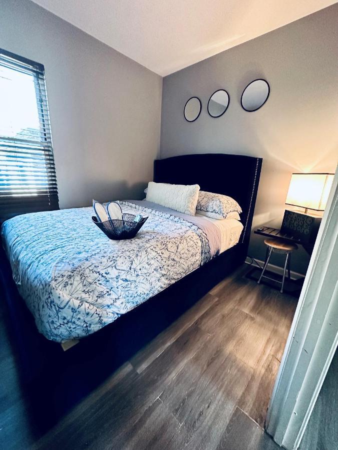 Tiny House - Pilsen Neighborhood