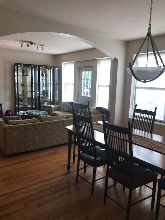 Appartement Wrigleyville Away From Home! 5 Mins From Downtown! Steps From Lake!! Cozy! *