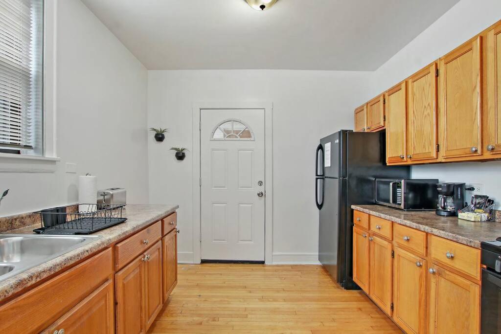 1br Vibrant & Inviting In - Montrose 2e Apartment Chicago