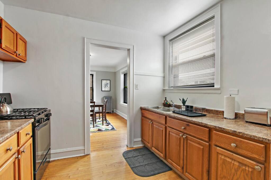 1br Vibrant & Inviting In - Montrose 2e Chicago