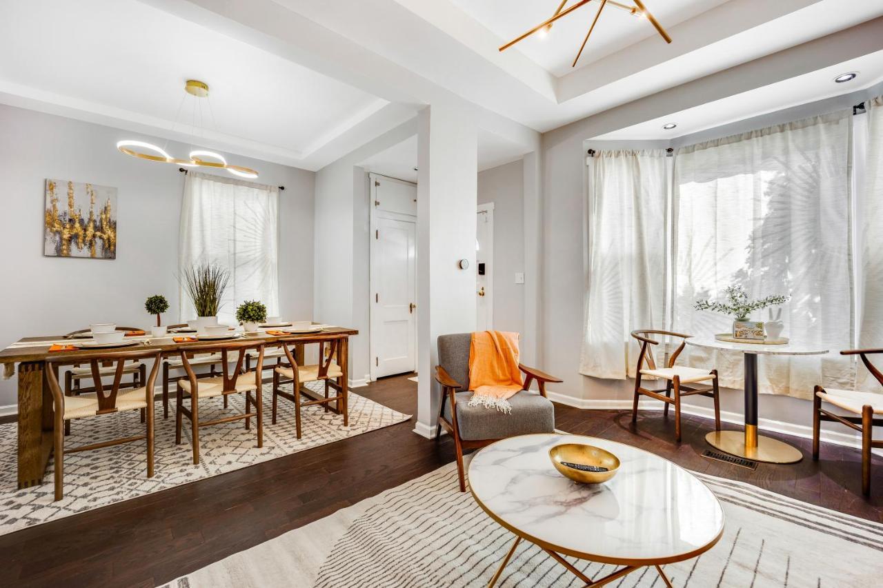 Holiday home The Logandale: Huge Mid-century Home, Sleeps 15 *