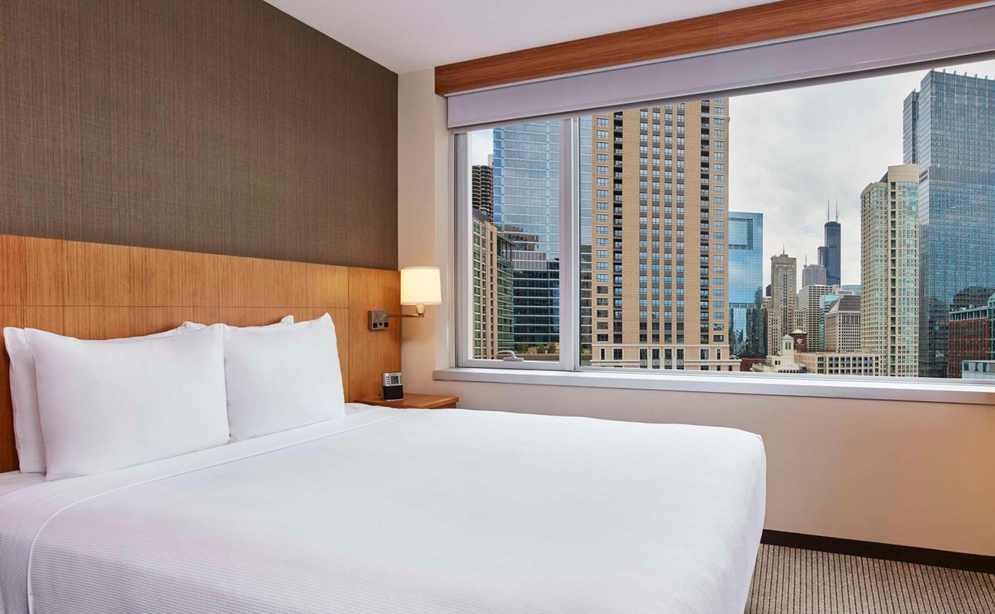 Hyatt Place River North 3*