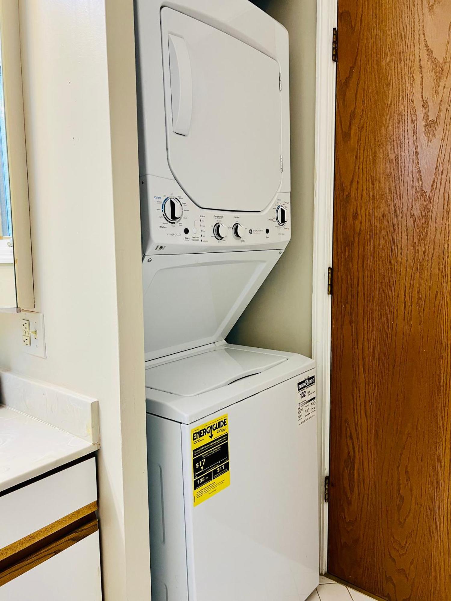 Designer Themed 4 Bedroom In Location With Patio And Fireplace Holiday home