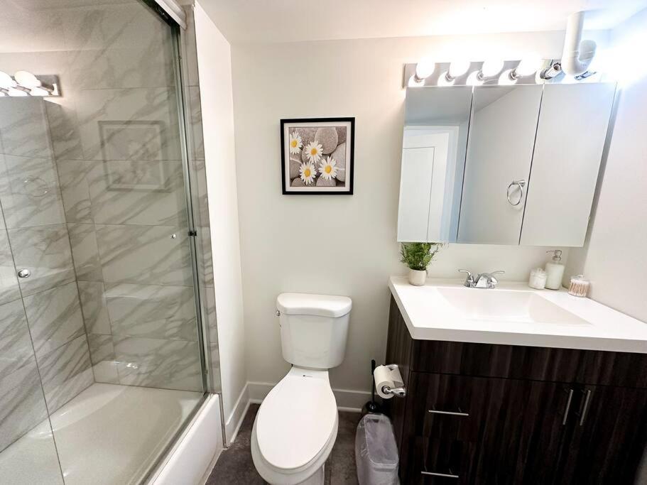 Group-friendly 2br With Optional Parking And Gym Access Near Mccormick Place And Soldier Field *