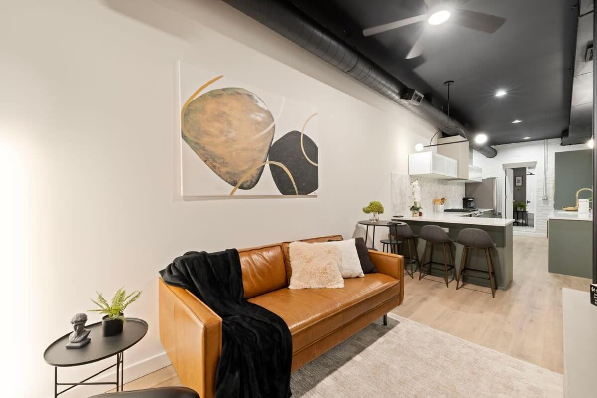 Chic 4-bedroom Haven: Designer's Dream Holiday home