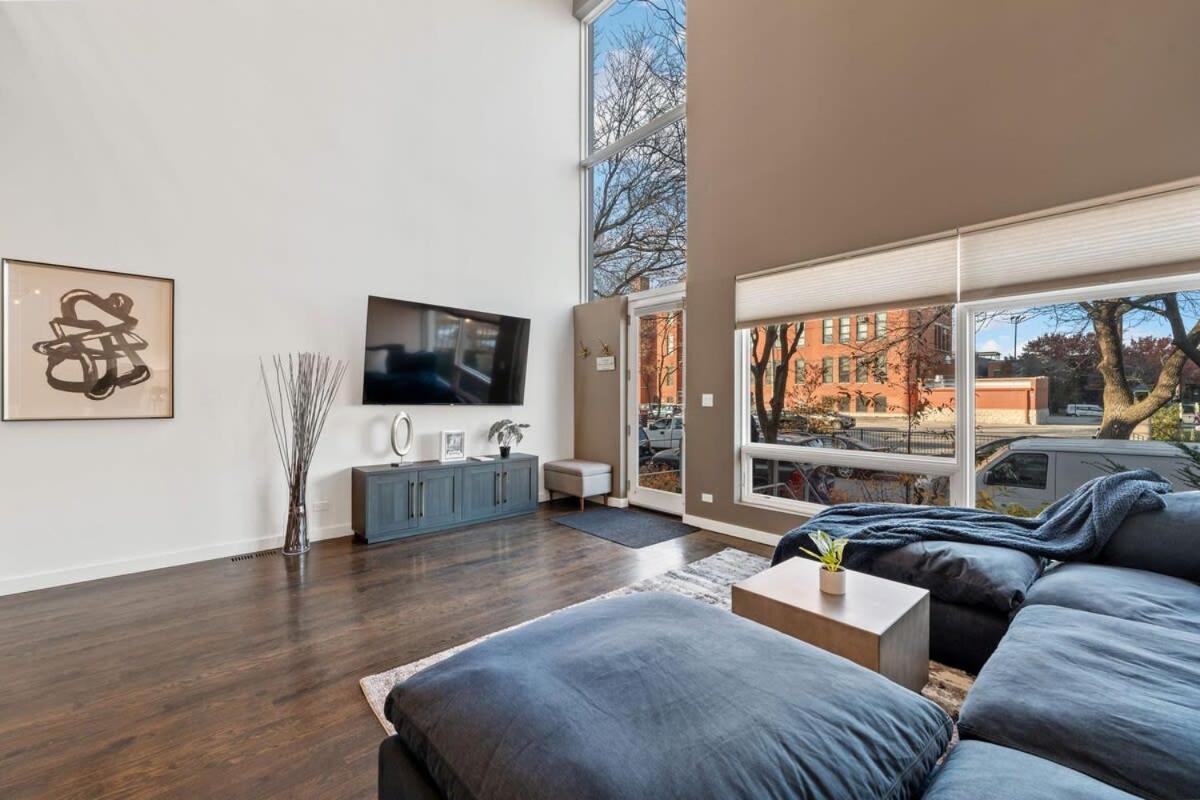 Amazing 4br 4ba Oasis W Rooftop & Stunning Design Casa de Férias Chicago