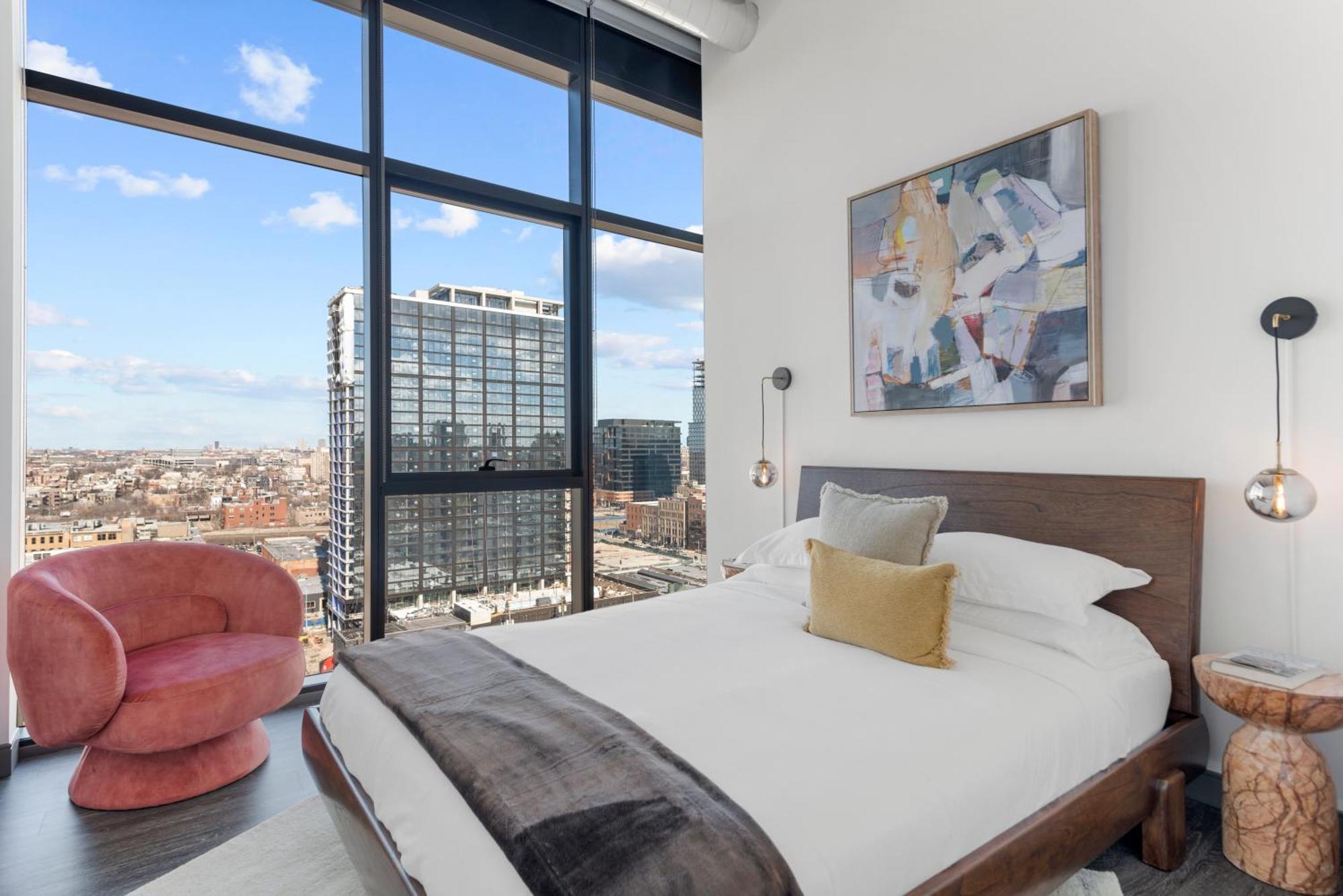 Apartment Fulbrix Bright Designer With West Loop Views
