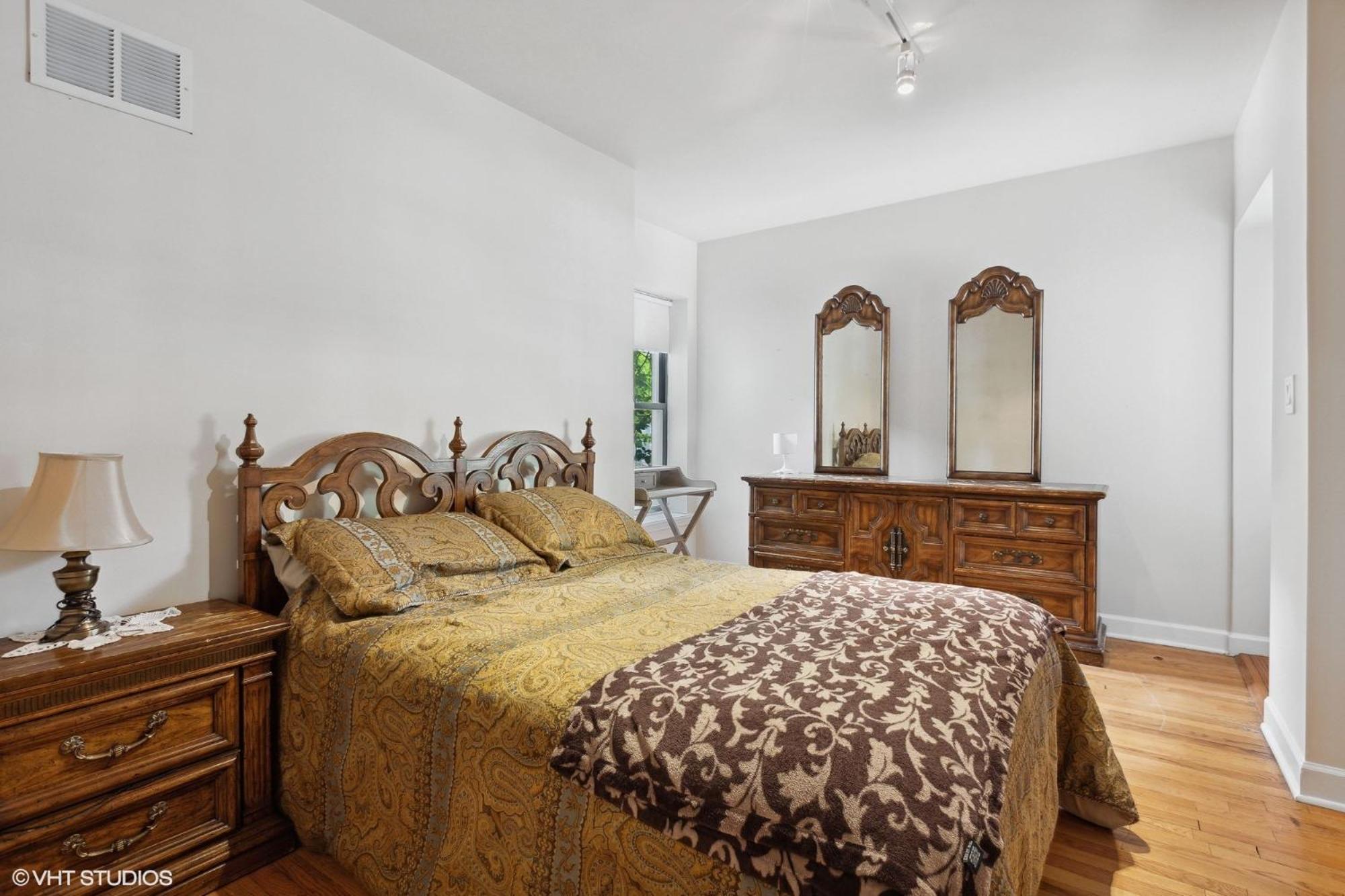 Wrigleyville Away From Home! 5 Mins From Downtown! Steps From Lake!! Cozy! Appartement *