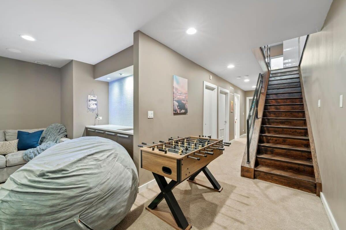 Amazing 4br 4ba Oasis W Rooftop & Stunning Design