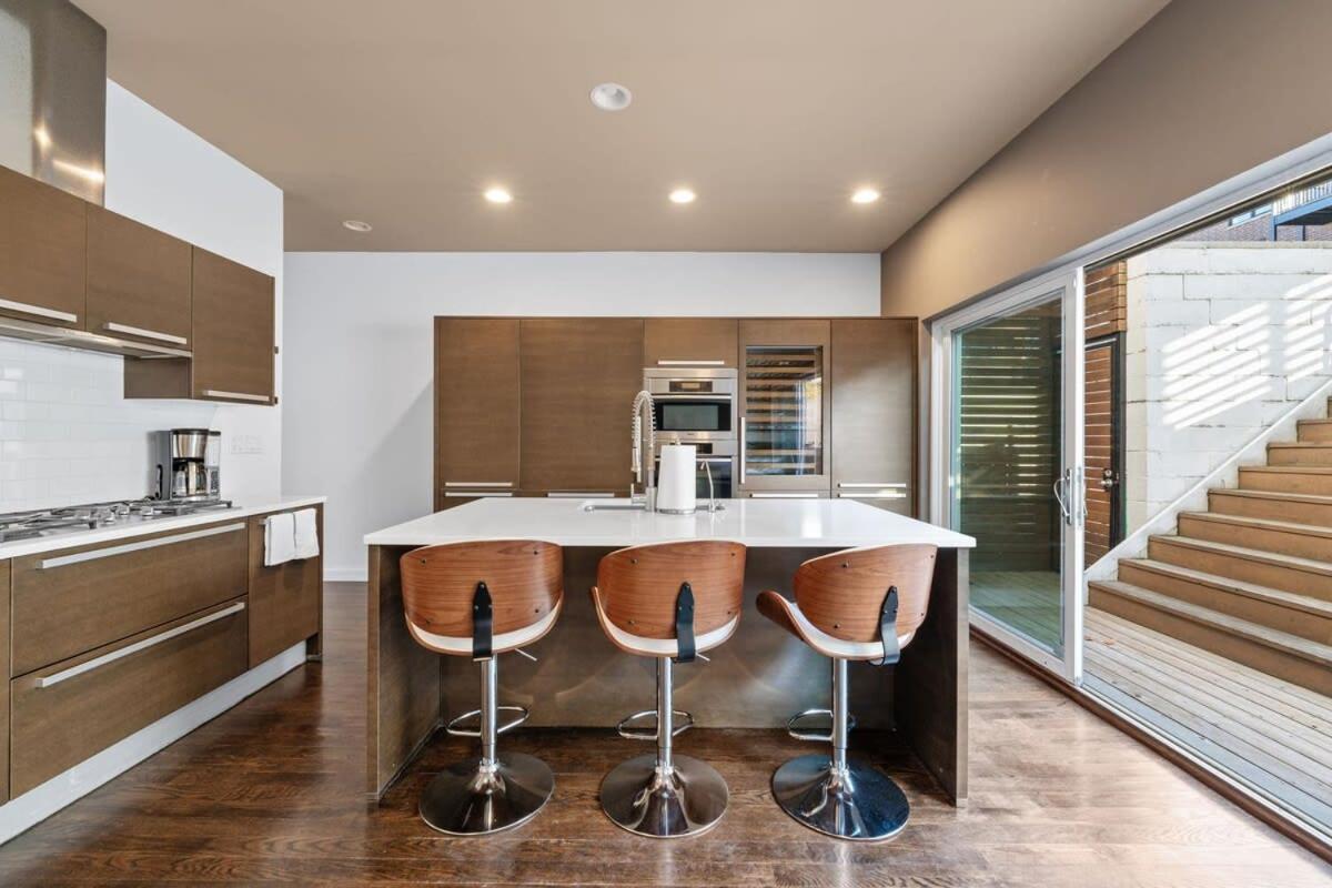 Casa de Férias Amazing 4br 4ba Oasis W Rooftop & Stunning Design