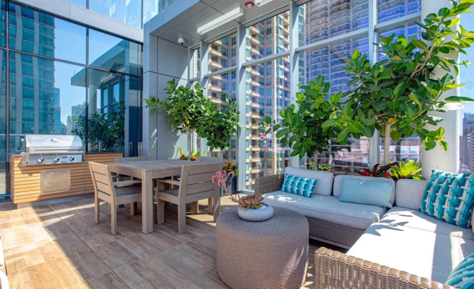 River North 1br W Coffee Shop Gym Nr Chi-972 *
