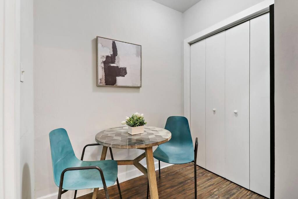 Apartment Trendy In - Kenwood 103 & 303 Rep *