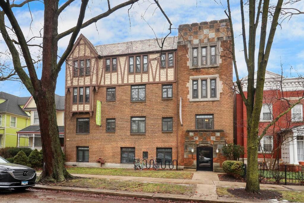 Trendy In - Kenwood 103 & 303 Rep Apartment *