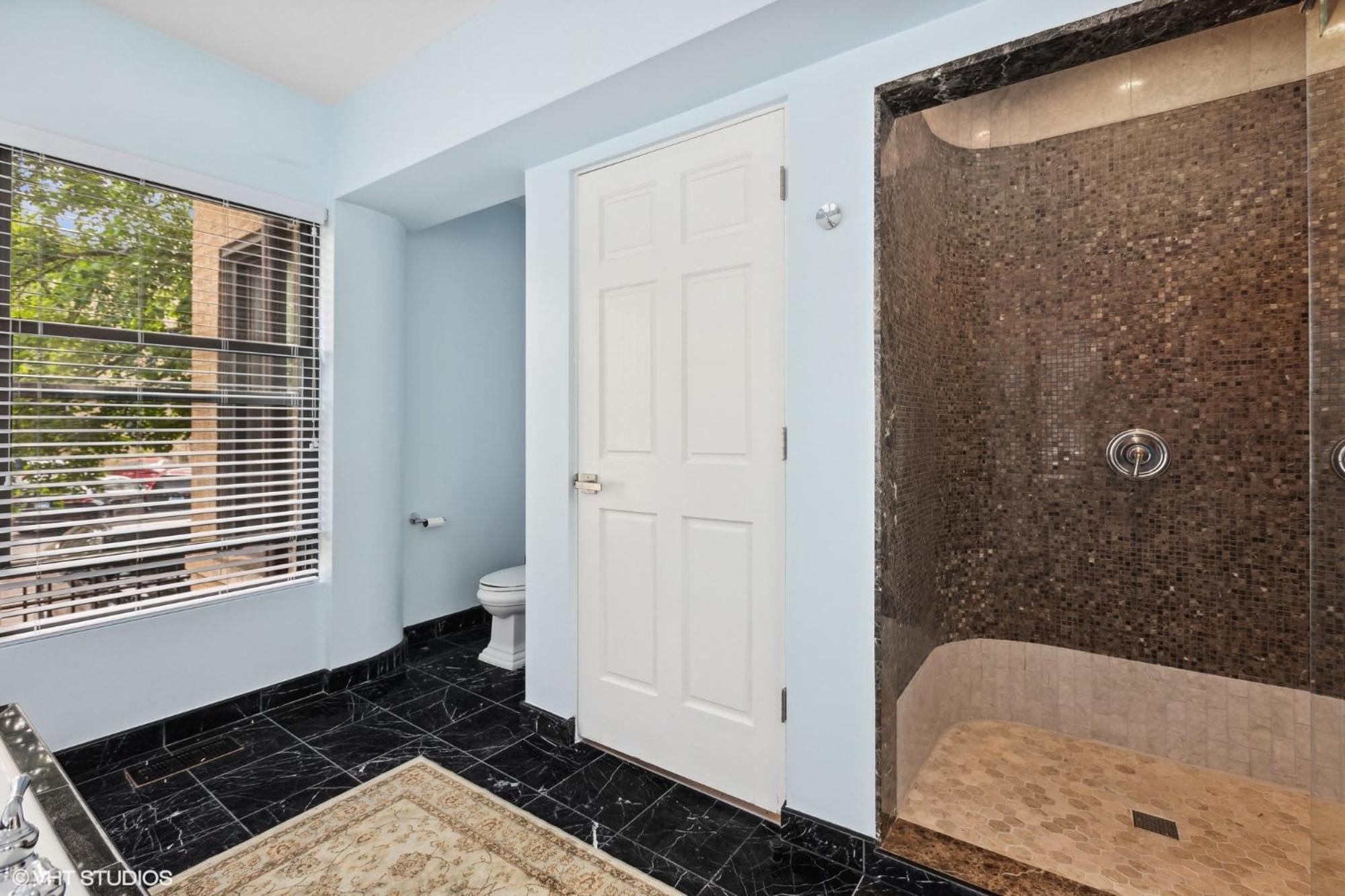 Appartement Wrigleyville Away From Home! 5 Mins From Downtown! Steps From Lake!! Cozy! *