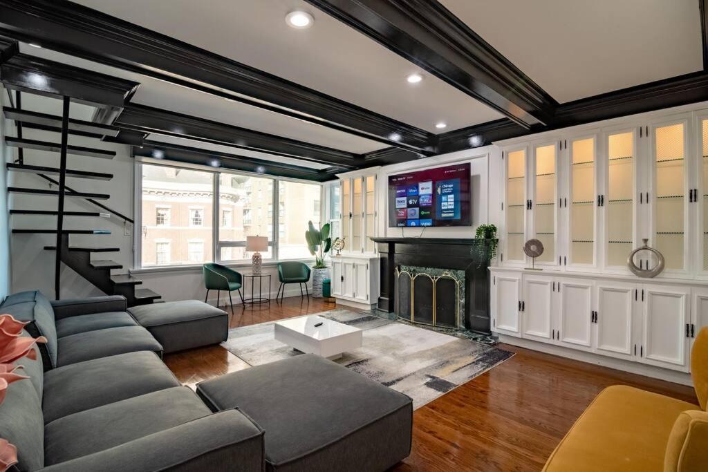 Appartement Spacious 4Br Gold Coast Duplex With Jacuzzi In The Bedroom Chicago