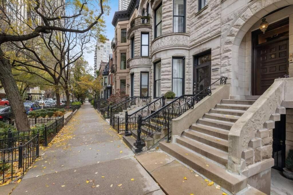 Appartement Spacious 4Br Gold Coast Duplex With Jacuzzi In The Bedroom Chicago