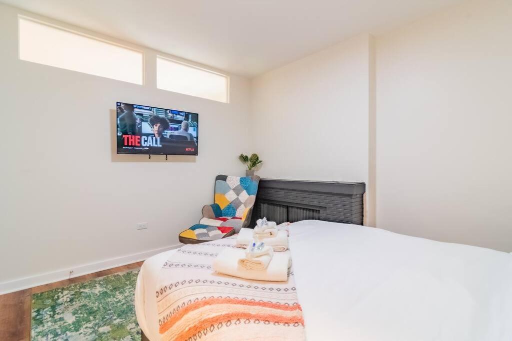 Spacious 4Br Gold Coast Duplex With Jacuzzi In The Bedroom
