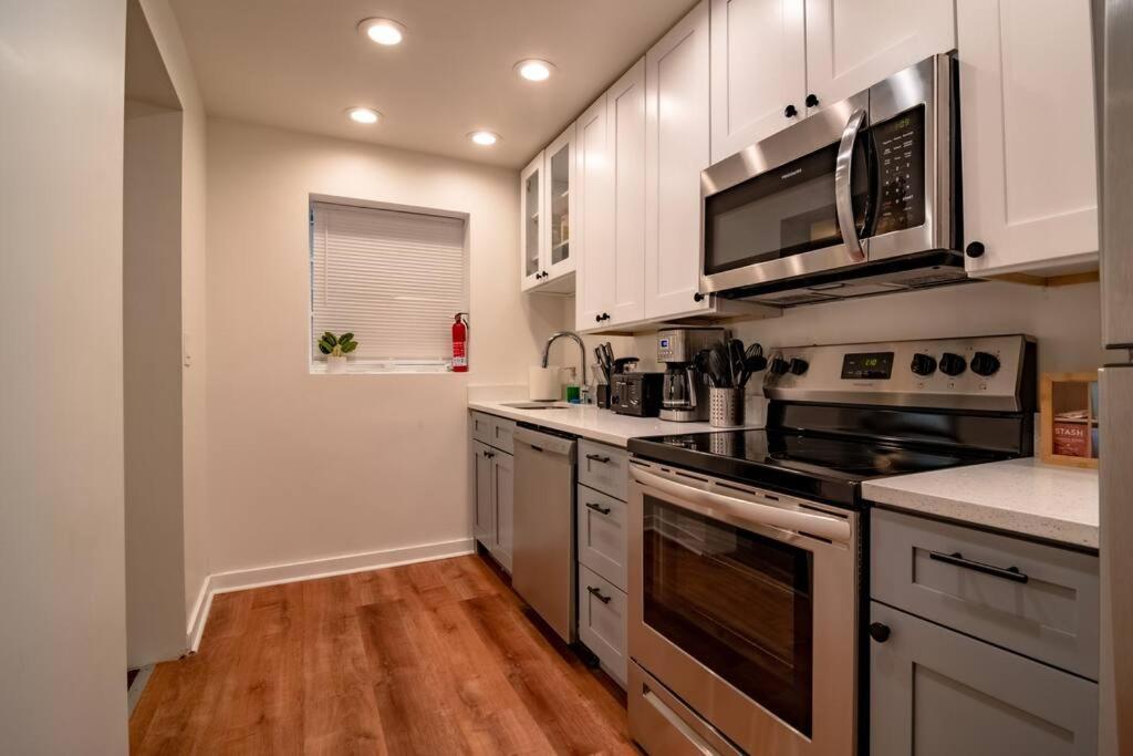 Spacious 4Br Gold Coast Duplex With Jacuzzi In The Bedroom * Chicago