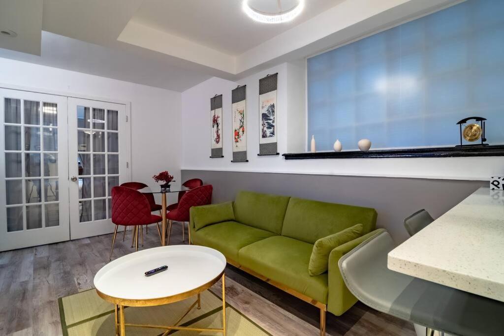 Apartment Japanese Themed 2Br In Gold Coast For Up To 4 Guests